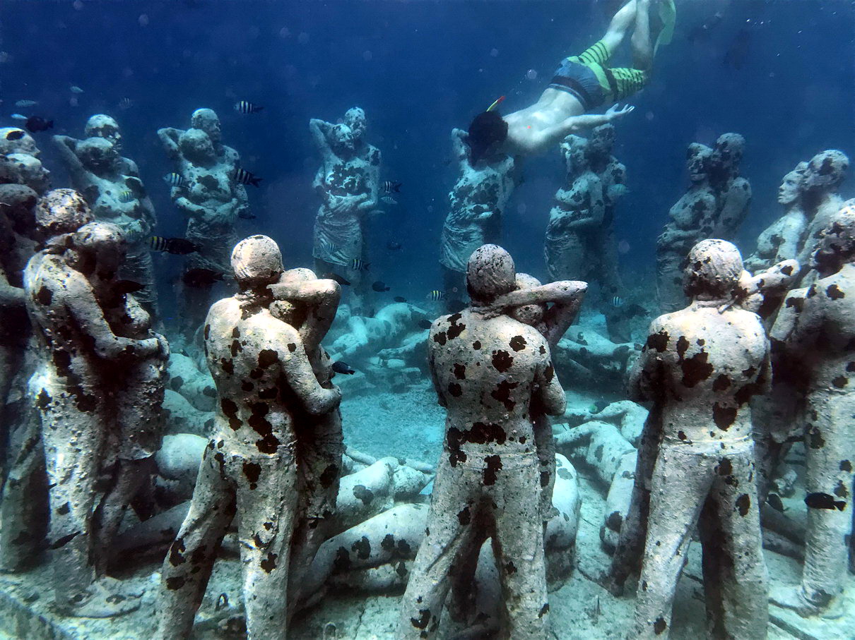 Gili Meno - szobrok a víz alatt - Bali